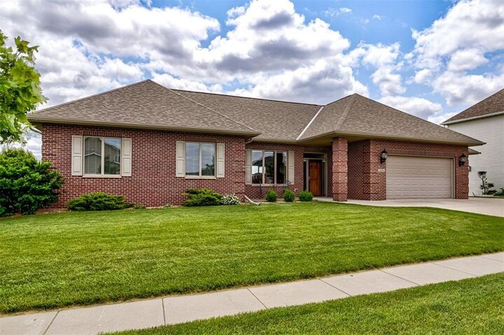 Property Photo: 2608 Cottonwood Road IA 50014