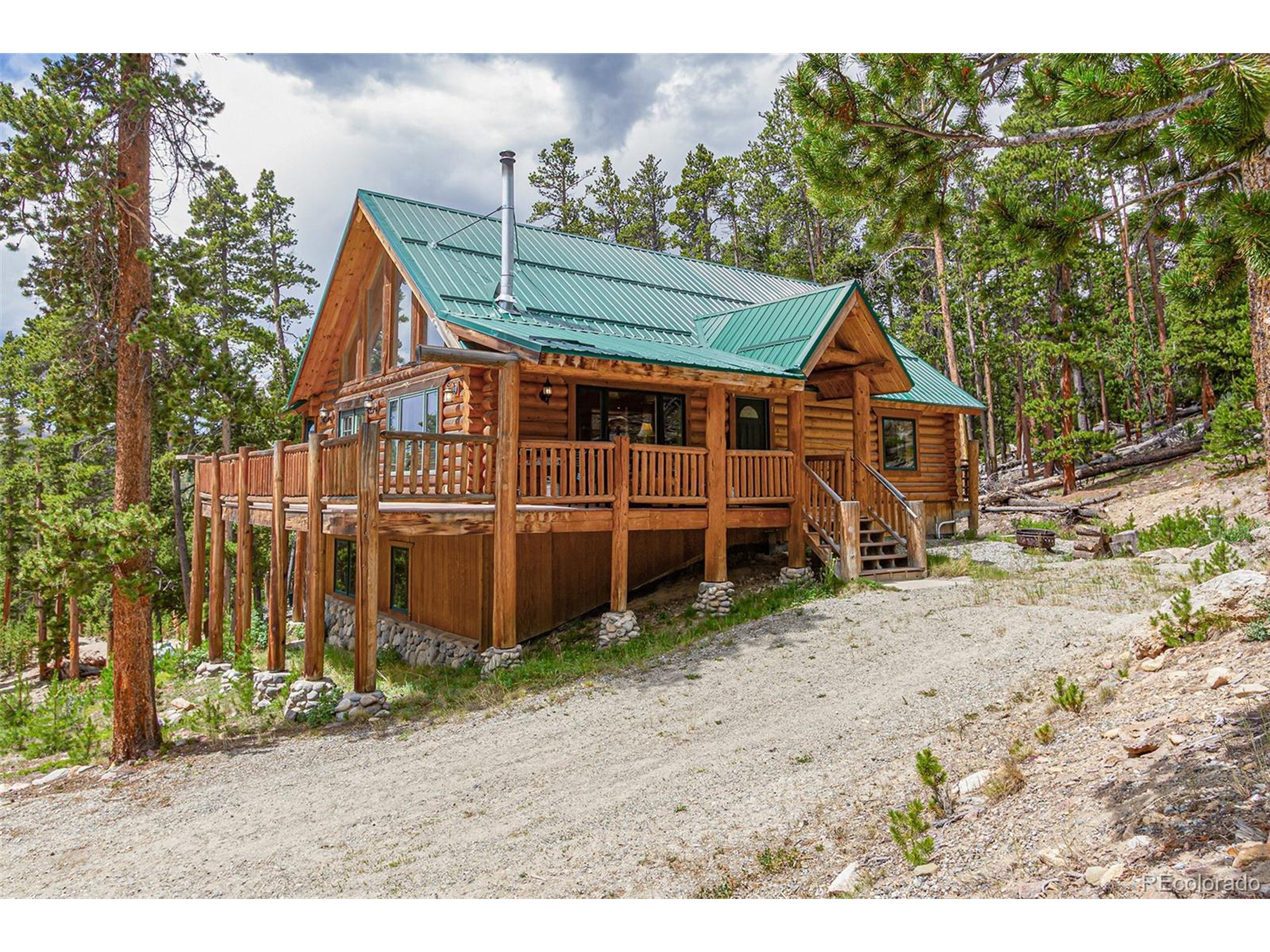 Property Photo:  