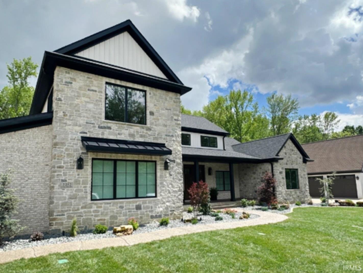 Property Photo:  2252 Victoria Woods Drive  IN 47601 