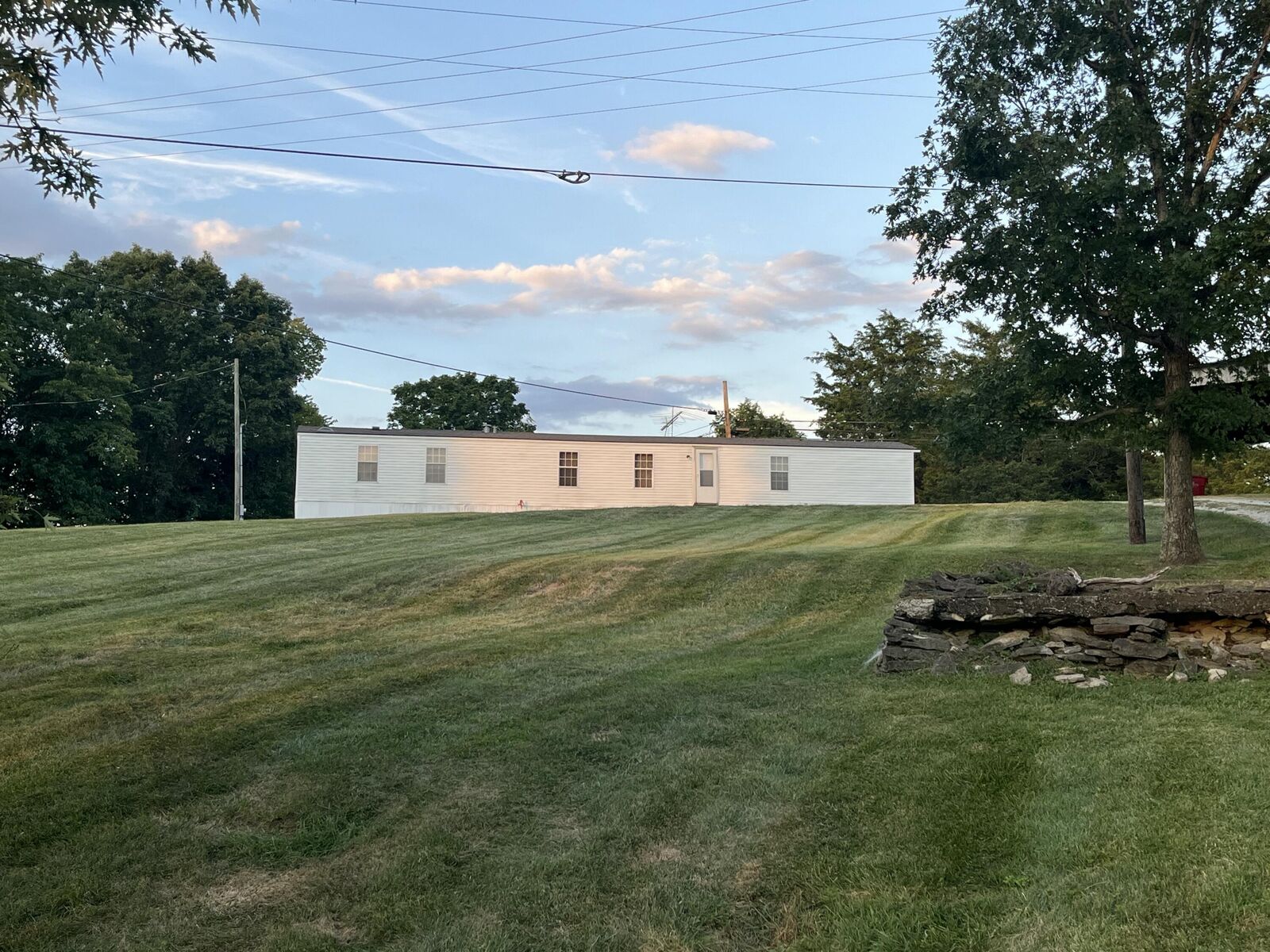 Property Photo: 132 Harvieland Road KY 40601