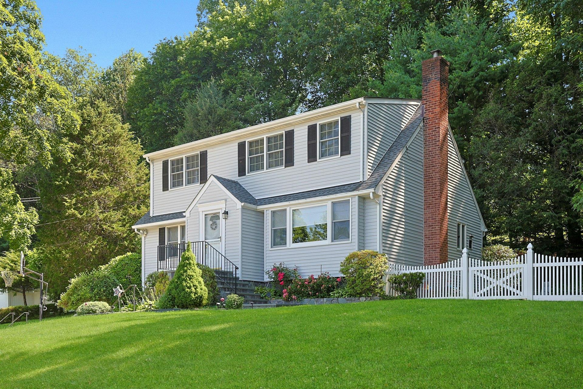 Property Photo: 328 Linda Avenue NY 10532