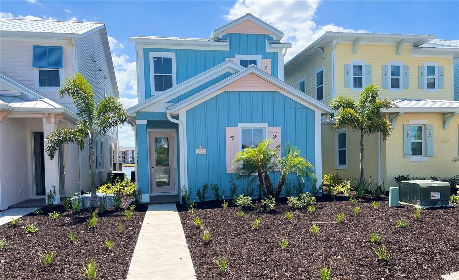 Property Photo:  3032 Parrot Head Place  FL 34747 