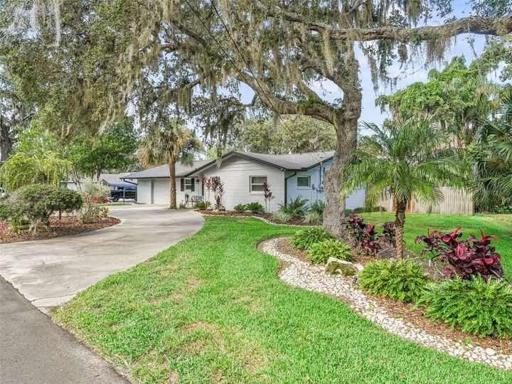 Property Photo: 37345 Oak Lane FL 32784