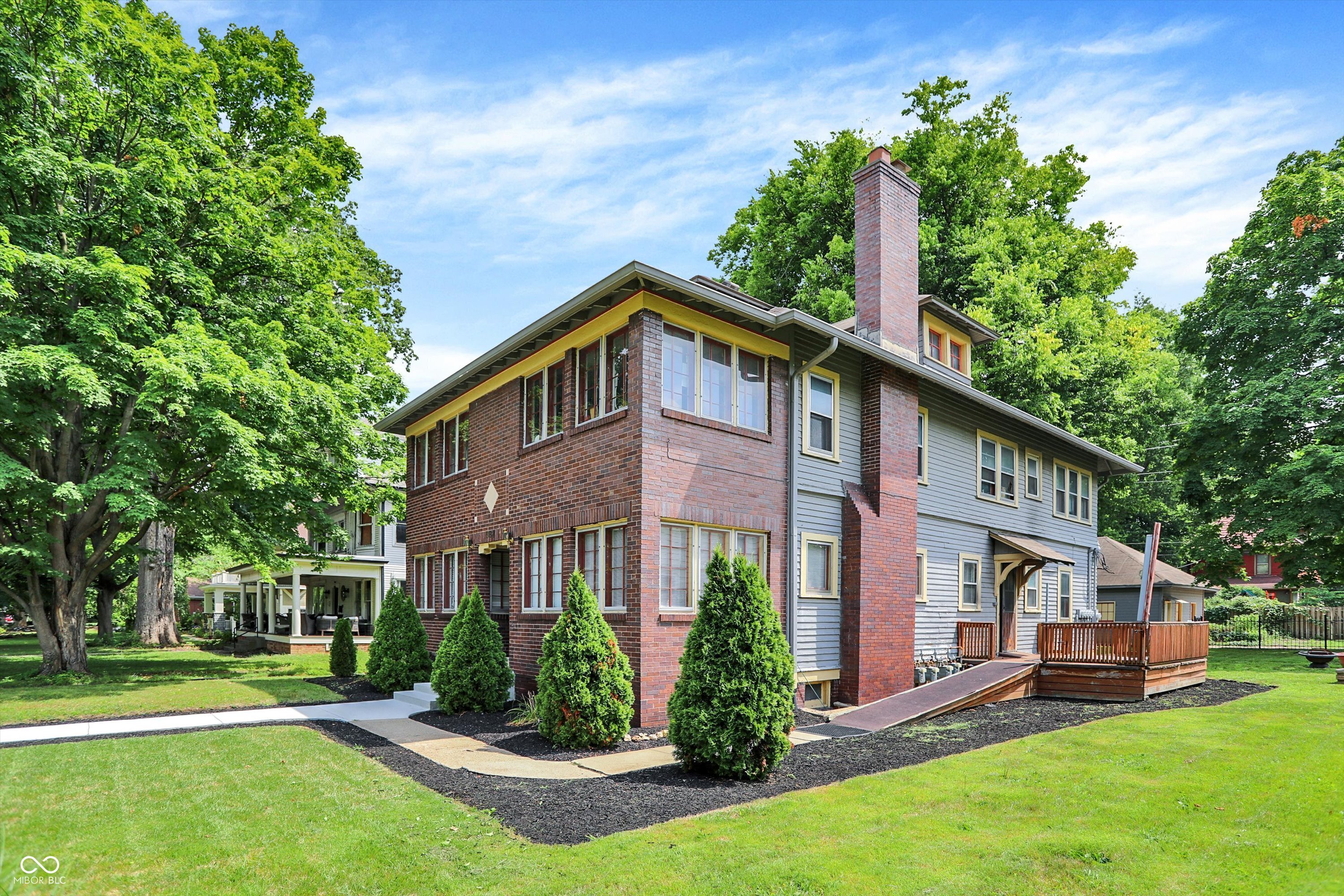 Property Photo:  687 Woodruff Place West Drive  IN 46201 