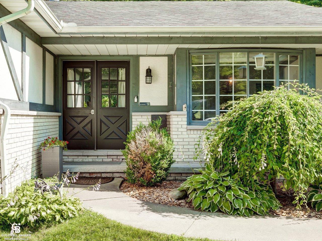 Property Photo: 4057 Devonshire Road MI 48059
