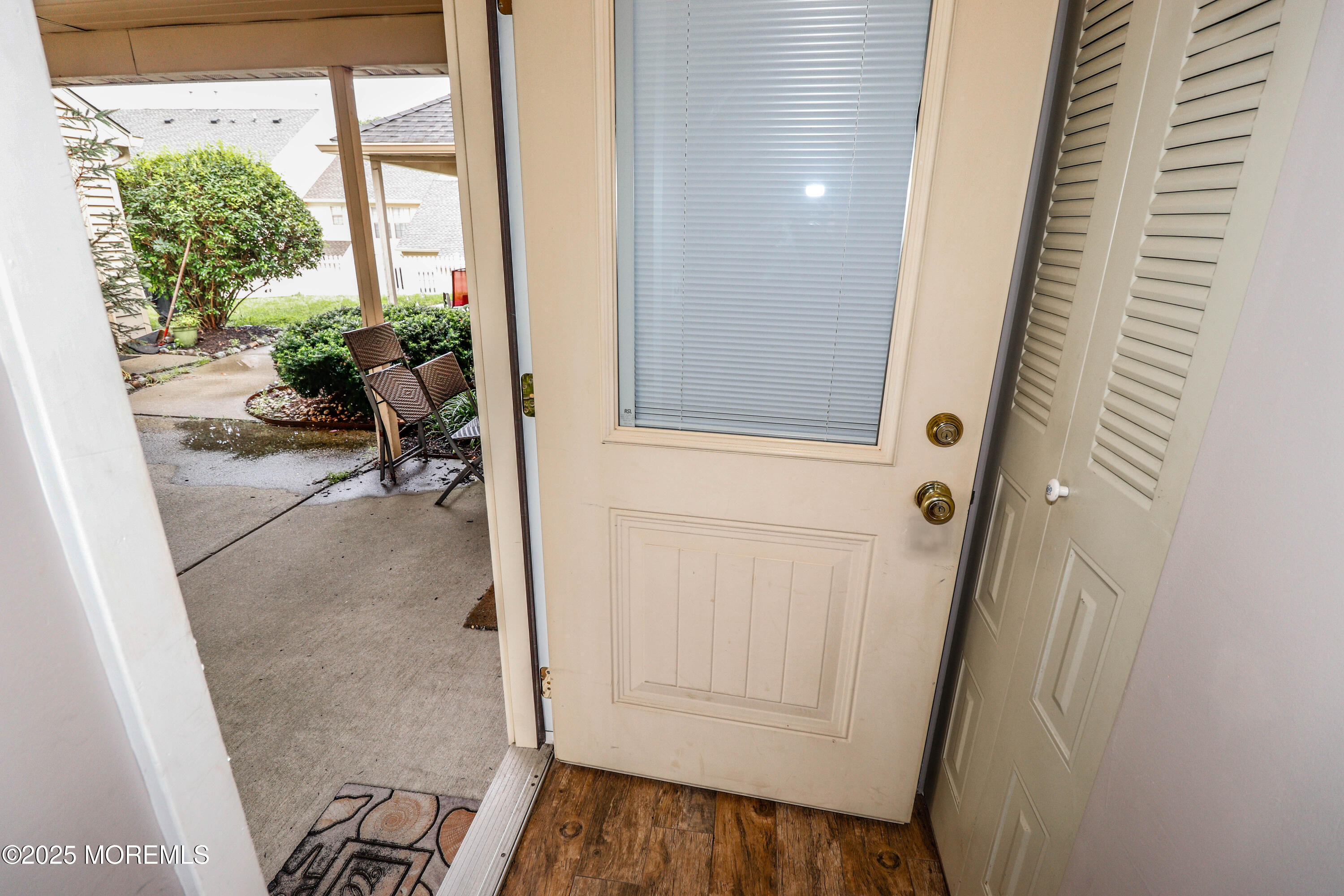 Property Photo:  707 Ivy Court  NJ 08527 