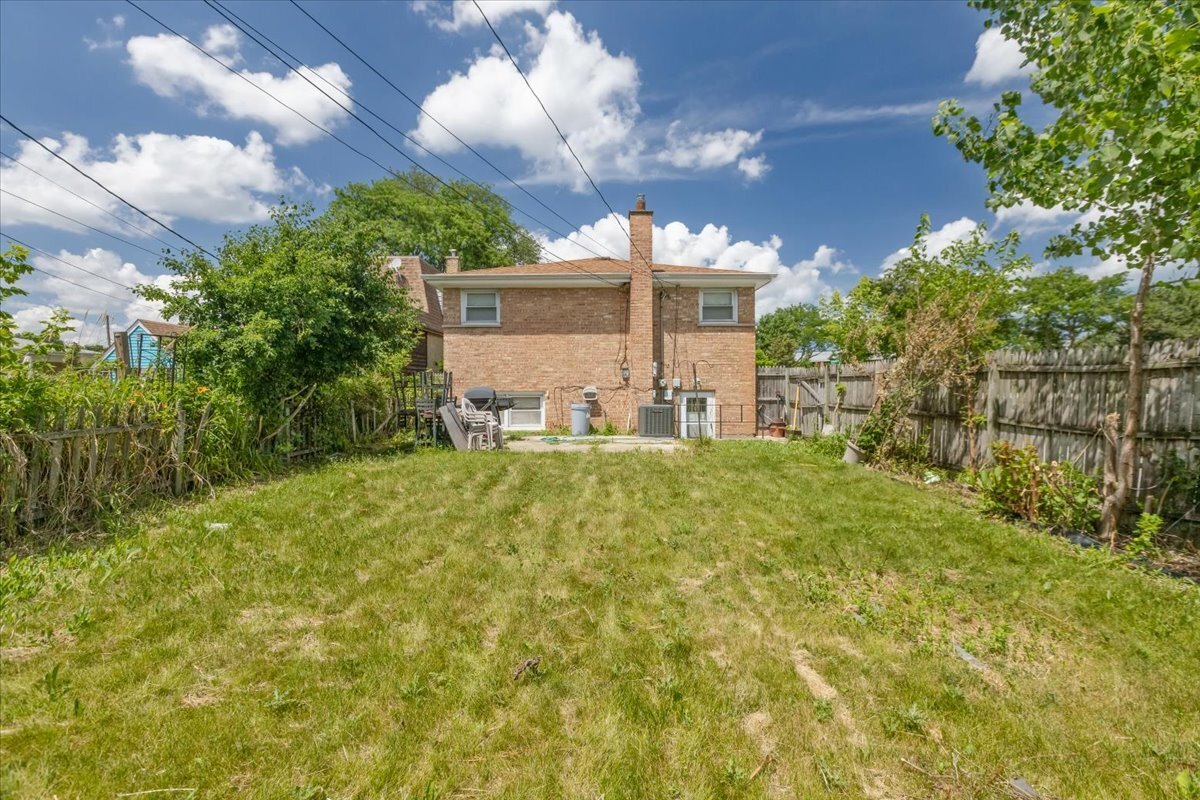 Property Photo: 4931 Brummel Street IL 60077