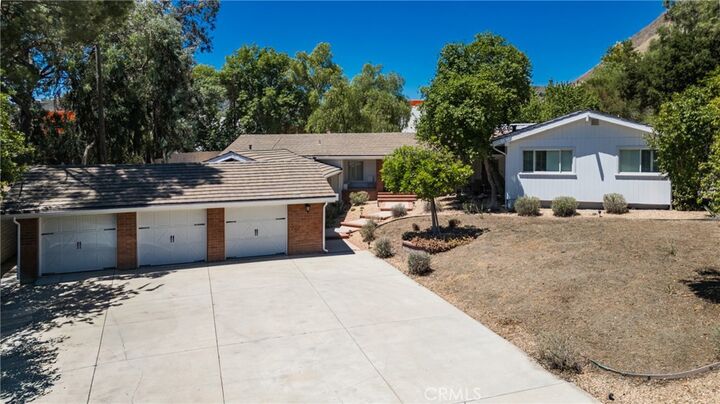Property Photo:  23760 Oakfield Road  CA 91302 