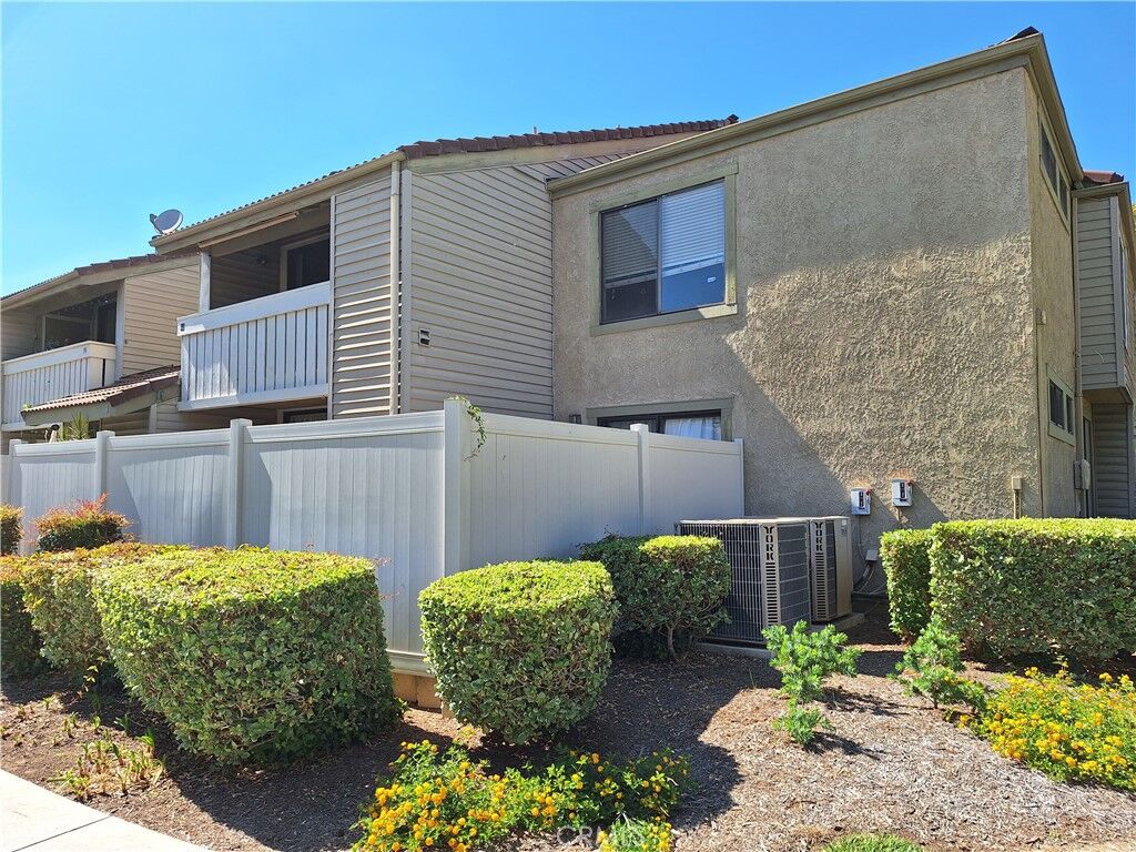 Property Photo:  92 Country Mile Road 248  CA 91766 