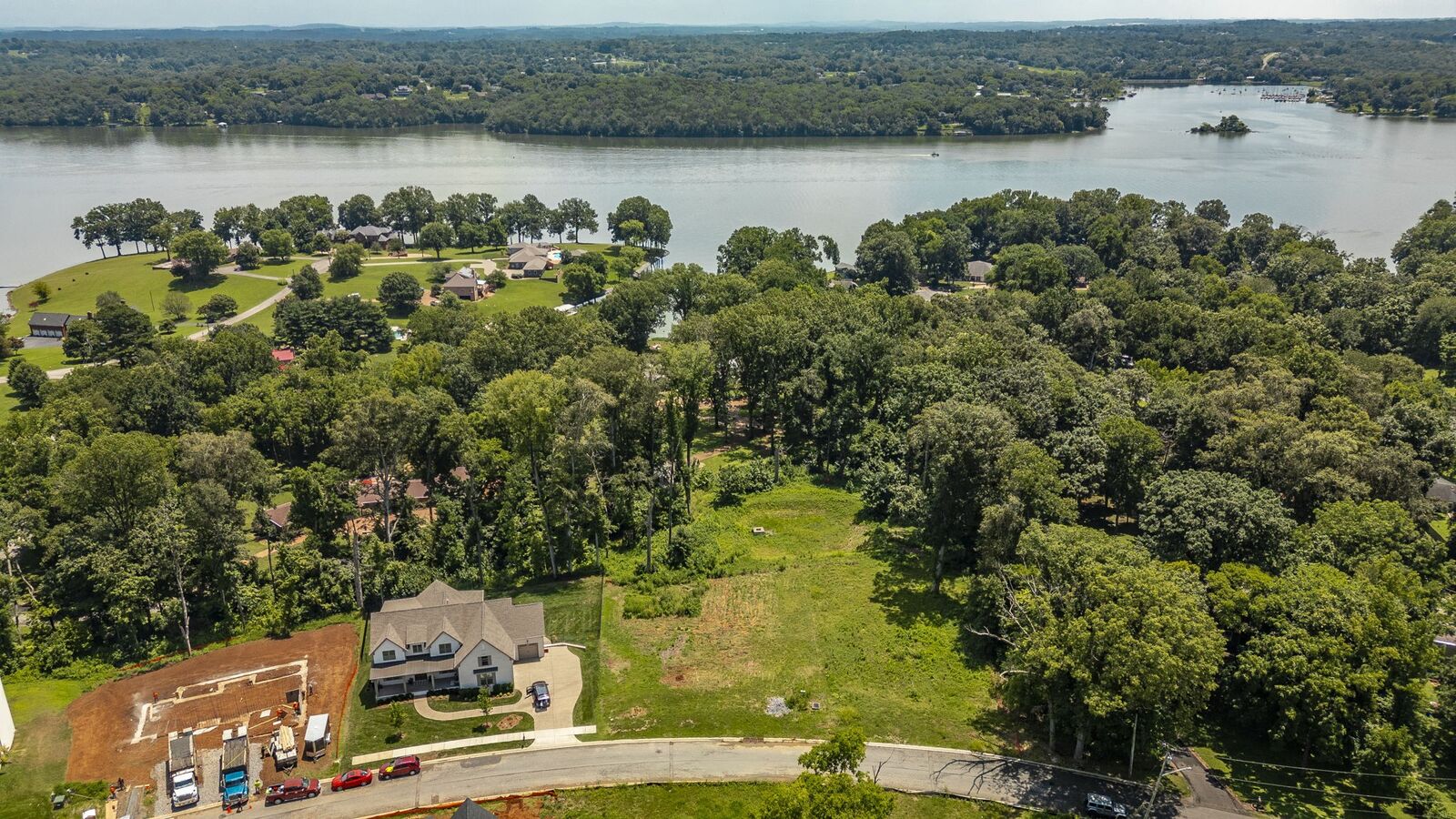 Property Photo:  338 Raintree Dr  TN 37075 