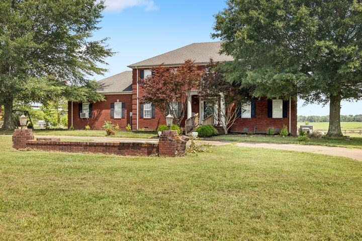 33 Bishop Rd  Lawrenceburg TN 38464 photo