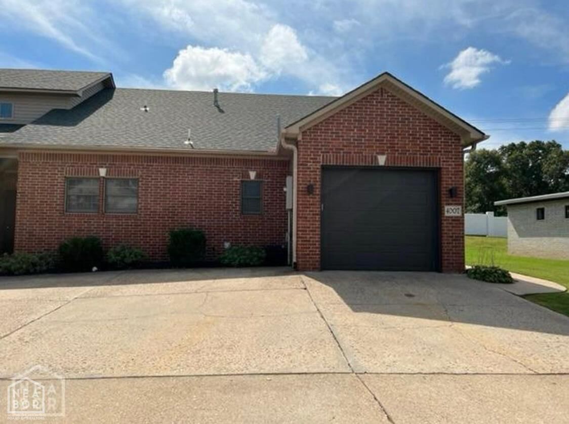 Property Photo: 4007 Ridgepointe Cove AR 72404