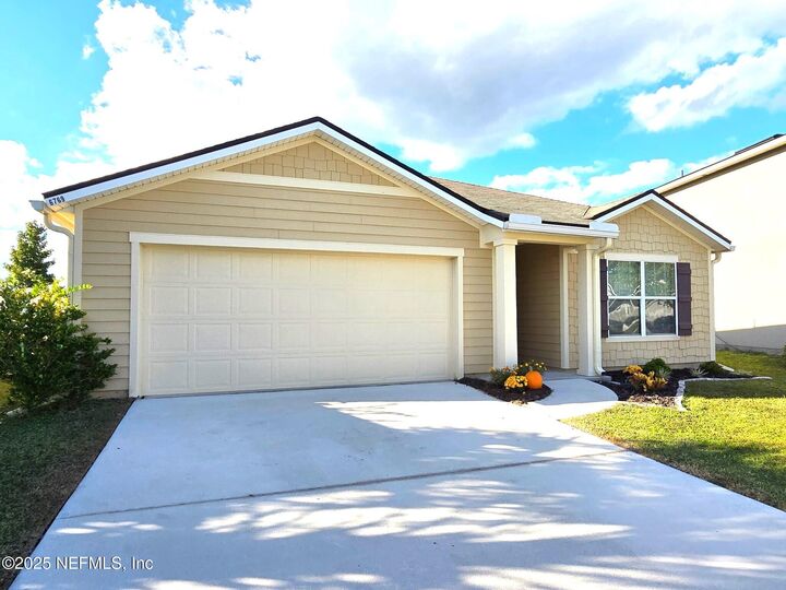 Property Photo: 6769 Langford Street FL 32219