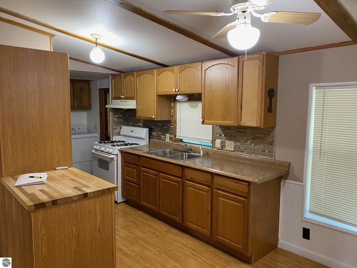 Property Photo: 7929 E 10 Road MI 49663