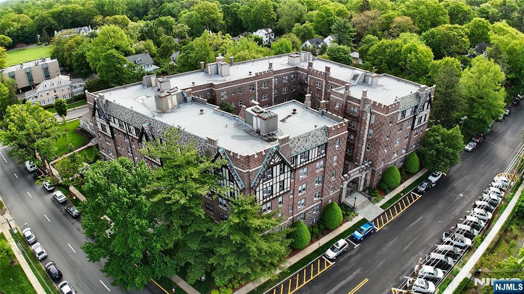 Property Photo:  275 Engle Street G4  NJ 07631 