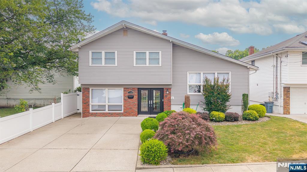 Property Photo: 1138 Stonewall Lane NJ 07094