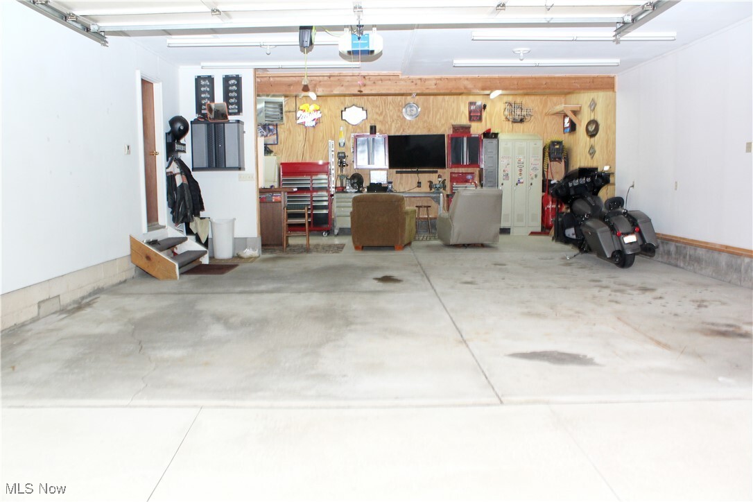 Property Photo: 3638 Hightree Avenue SE OH 44484