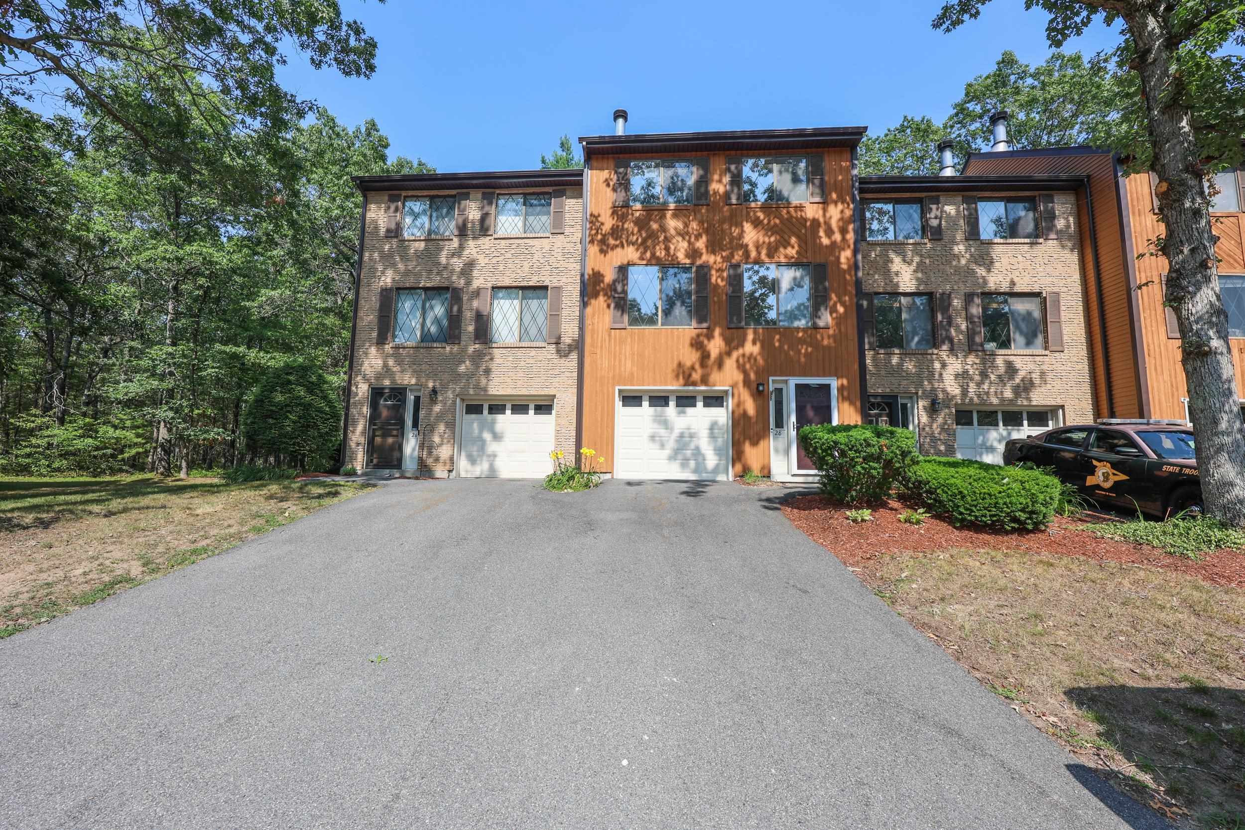 28 Winrow Drive  Merrimack NH 03054 photo