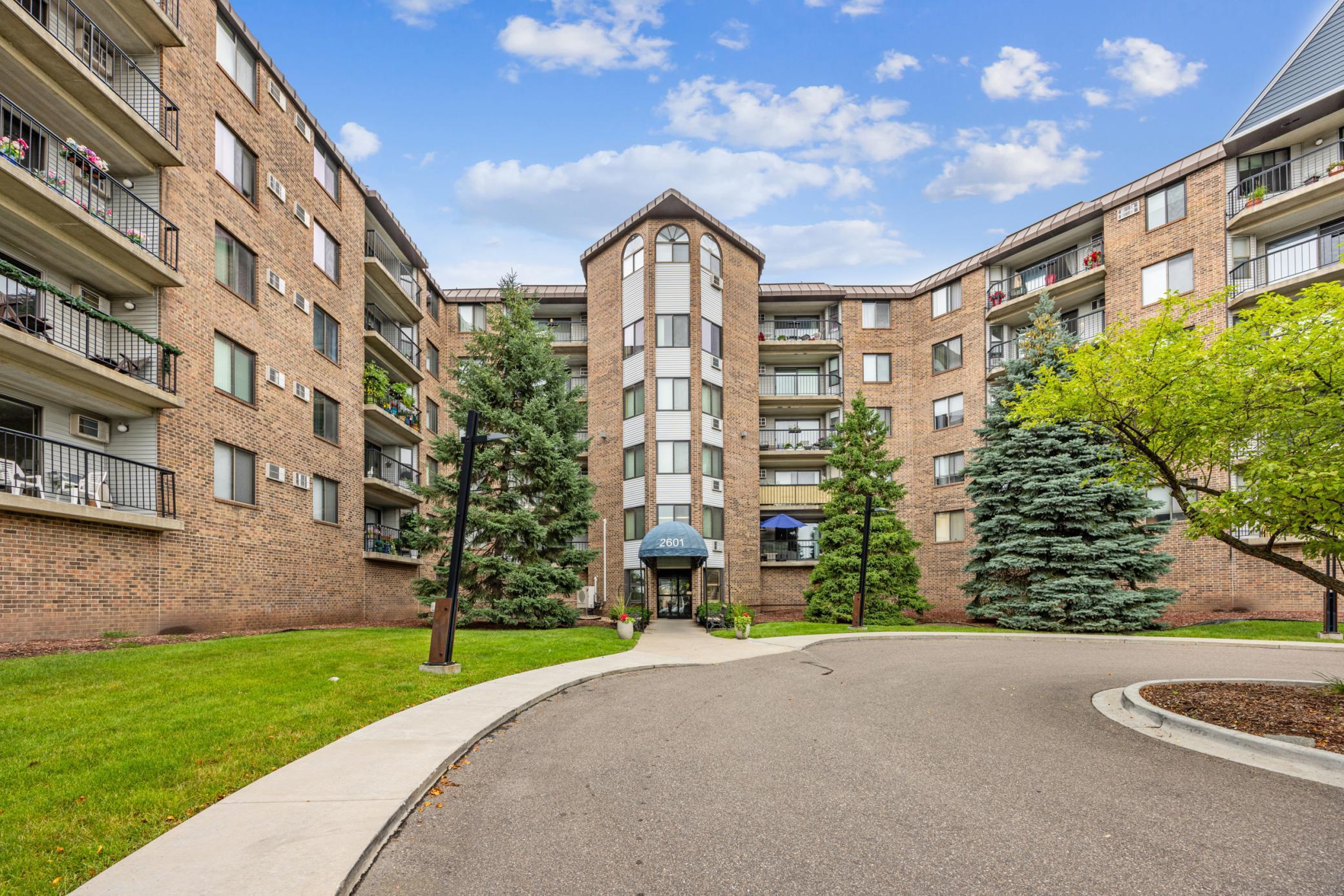 Property Photo:  2601 Kenzie Terrace 324  MN 55418 