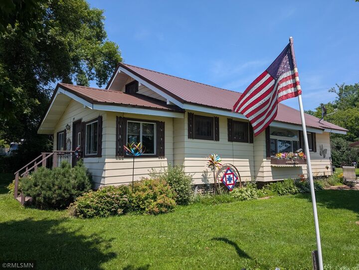 Property Photo:  221 3rd Avenue NE  MN 56446 