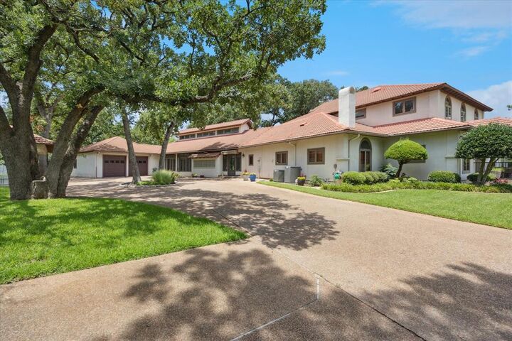 6500 Calender Road  Arlington TX 76001 photo