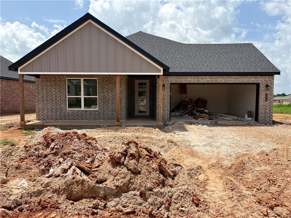 Property Photo:  1809 Edwards Street  AR 72751 