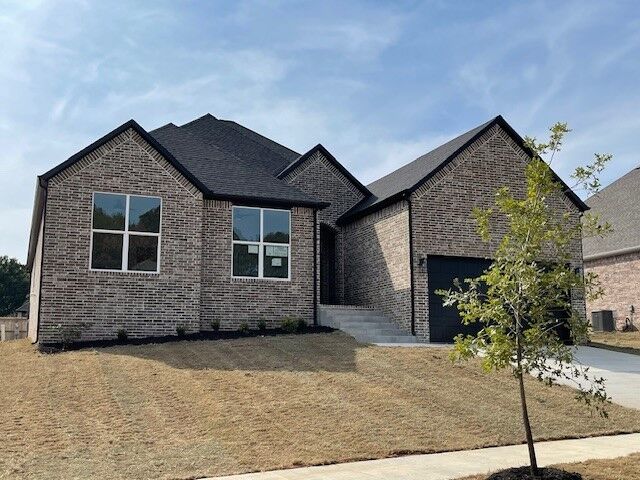 Property Photo:  2909 N Chapel Drive  AR 72704 