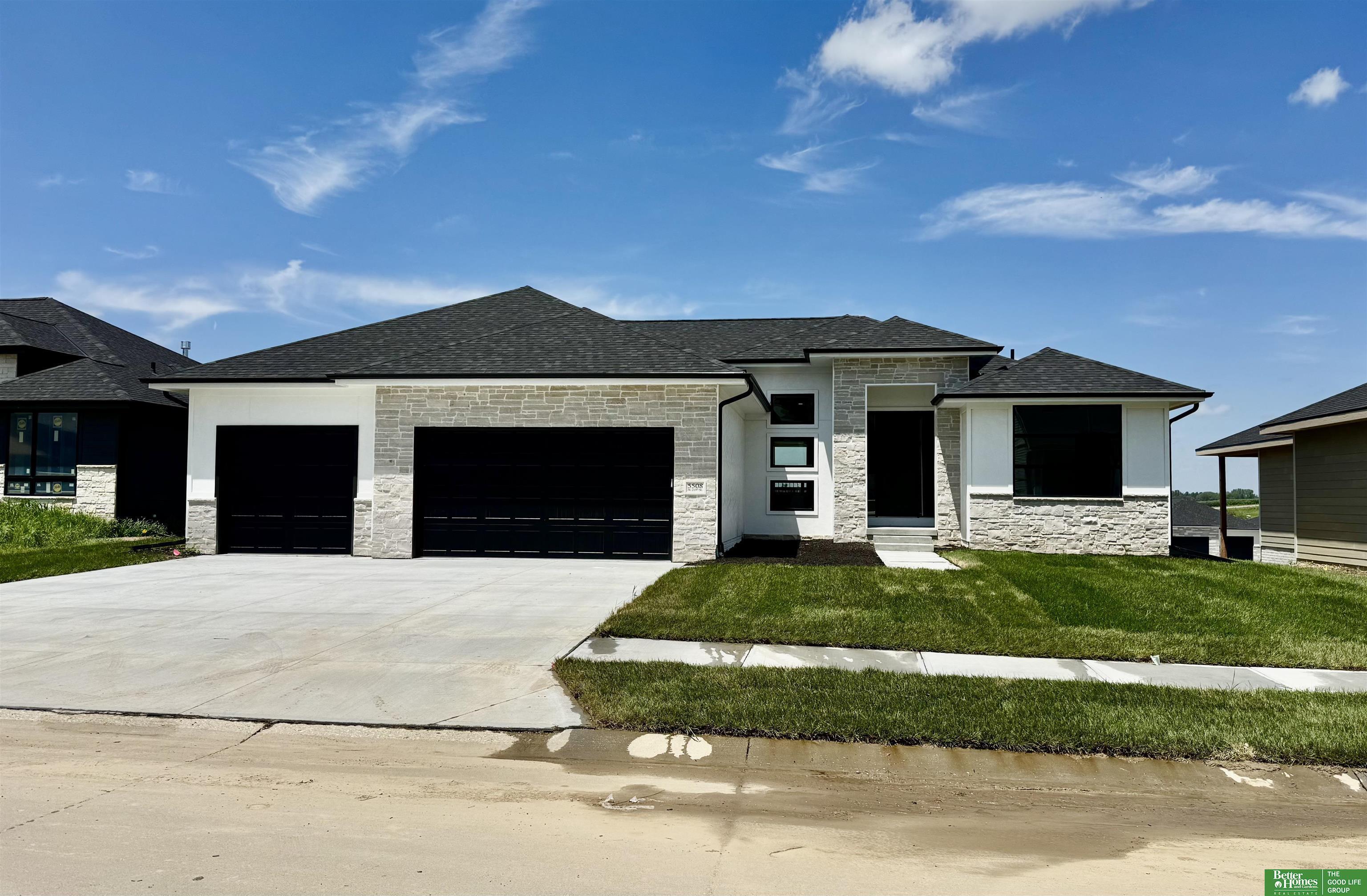 Property Photo: 5508 N 213 Street NE 68022