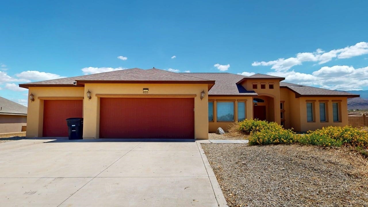 Property Photo: 825 Shiprock NM 88310