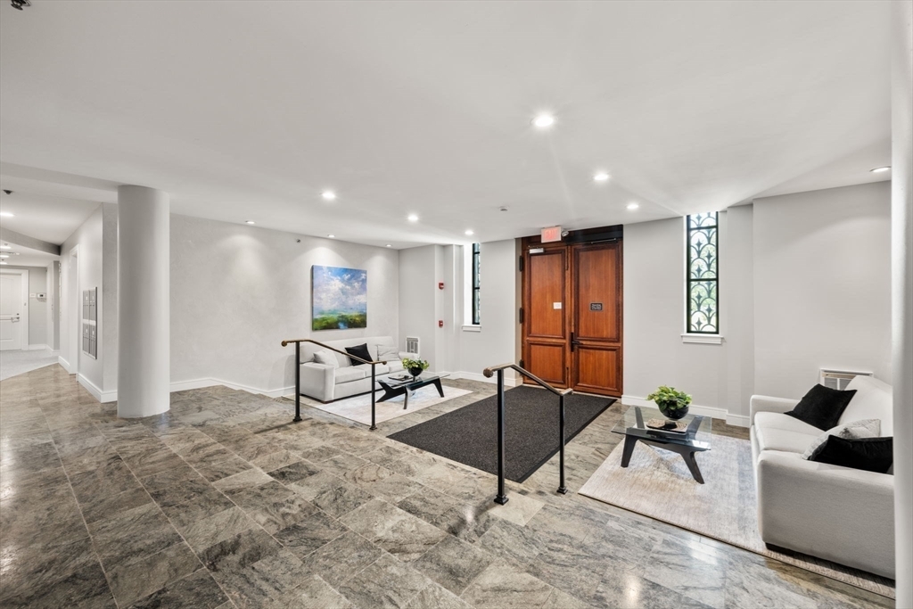 Property Photo: 2420 Beacon 402 MA 02467