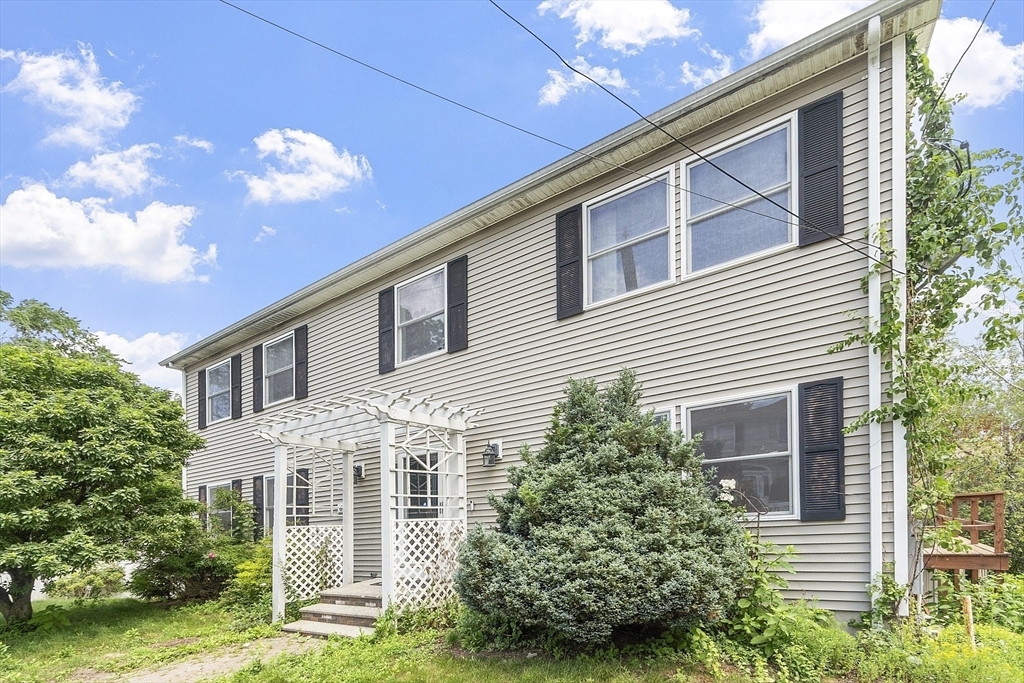 Property Photo:  67 Weybossett St  MA 01844 