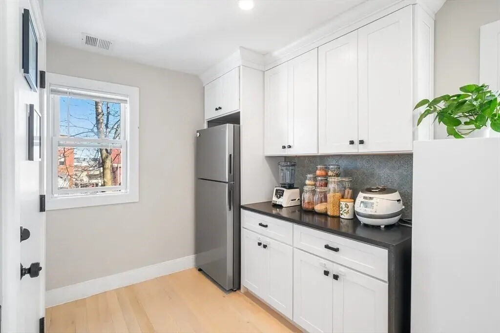 Property Photo: 102A Mount Pleasant Ave 2 MA 02119