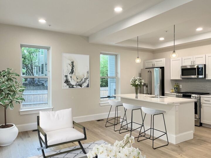 Property Photo:  12 Arnold Cir 2  MA 02139 