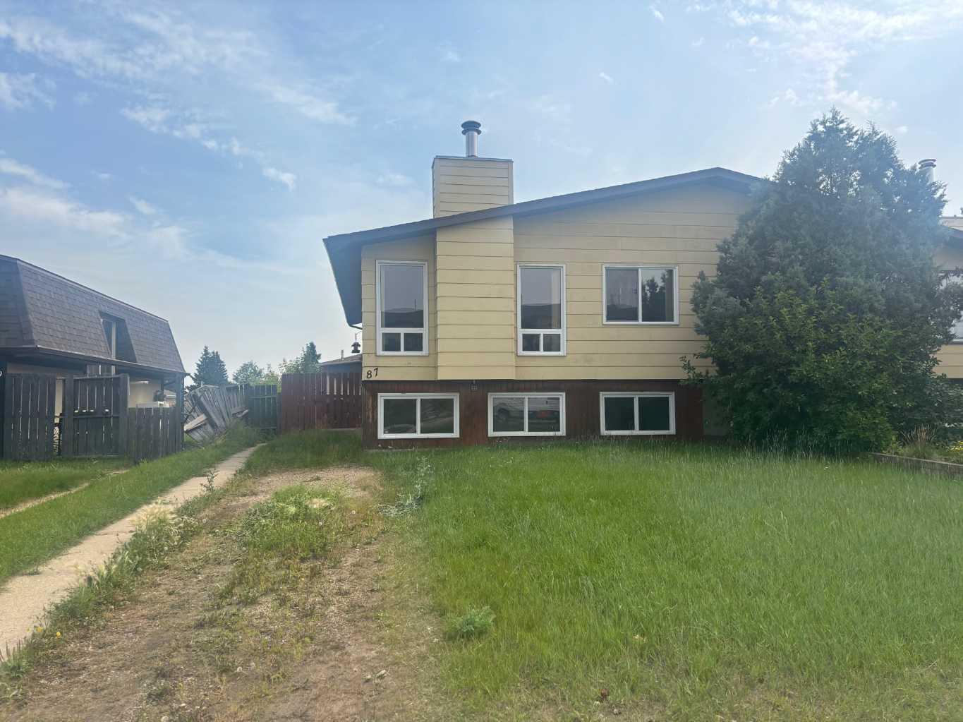 Property Photo: 87 Northey Avenue AB T4P 2Y3
