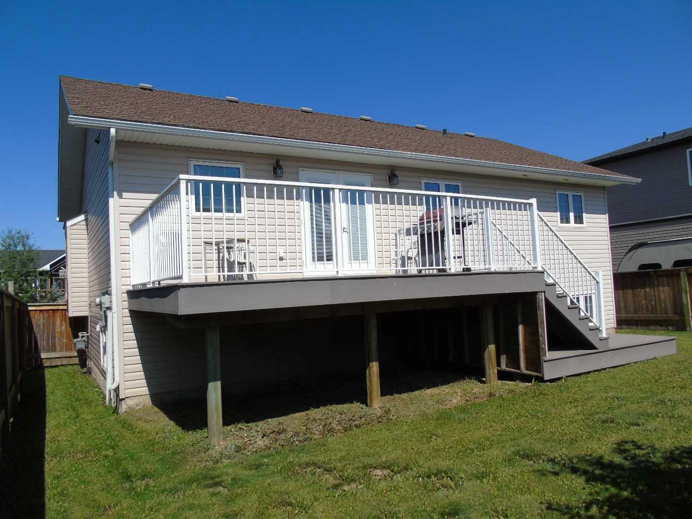 Property Photo:  809 9th Street SE  AB T0G 2A3 