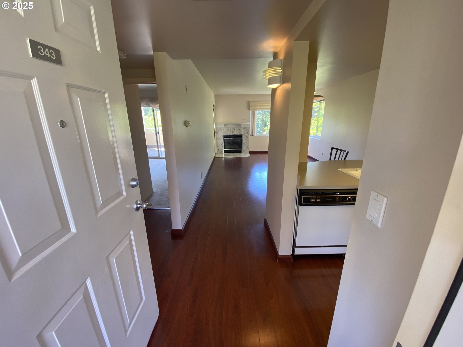 Property Photo: 6685 W Burnside St 343 OR 97210