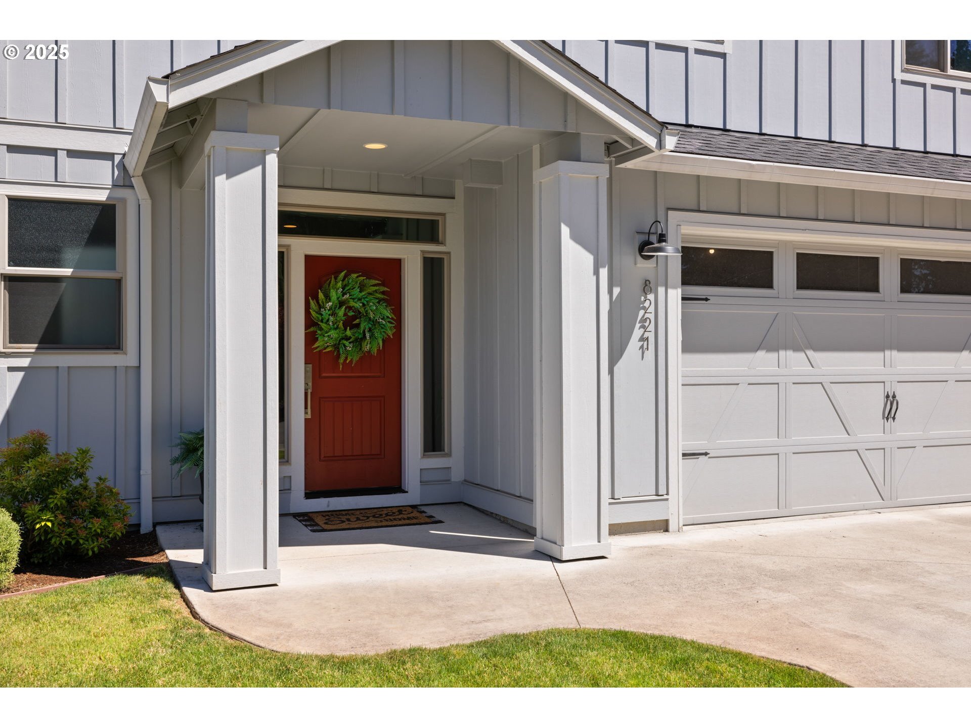 Property Photo:  8221 NE 38th Ct  WA 98665 