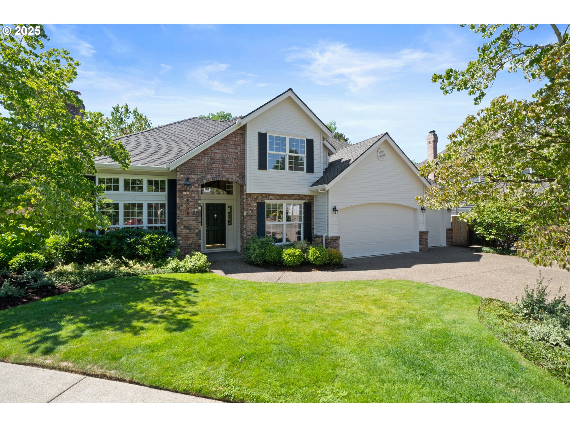 Property Photo: 5790 Ridgetop Ct OR 97035