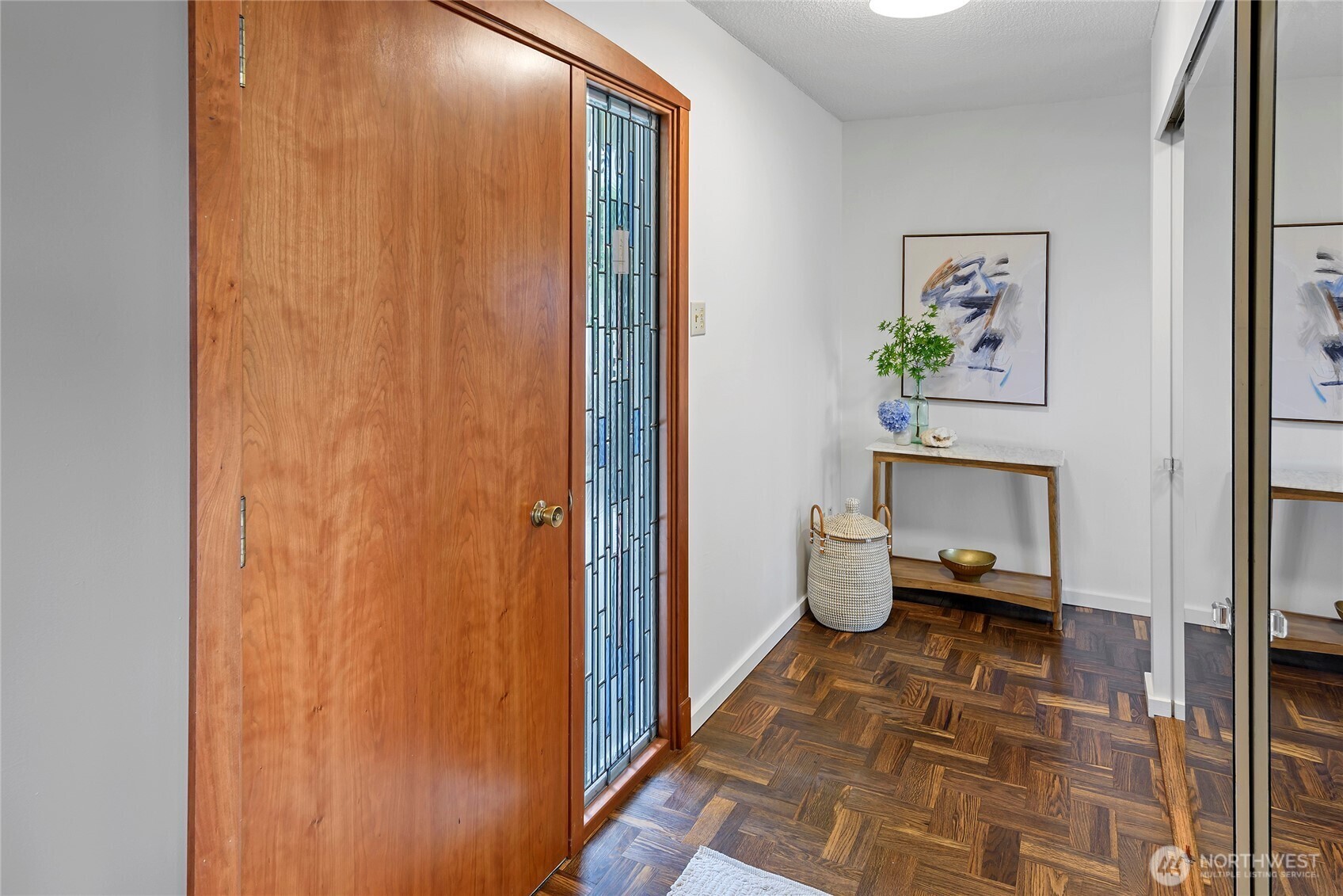 Property Photo:  965  Winslow Way E 104  WA 98110 