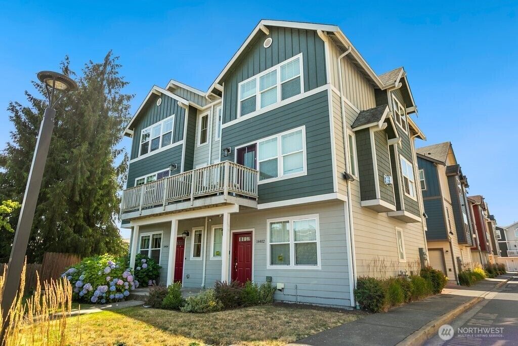 Property Photo: 14404 34th Lane S WA 98168