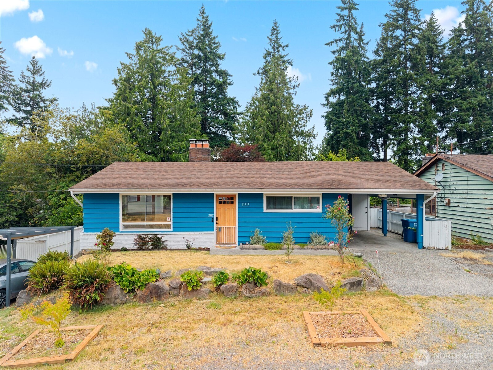 Property Photo: 11515 7th Avenue NE WA 98125