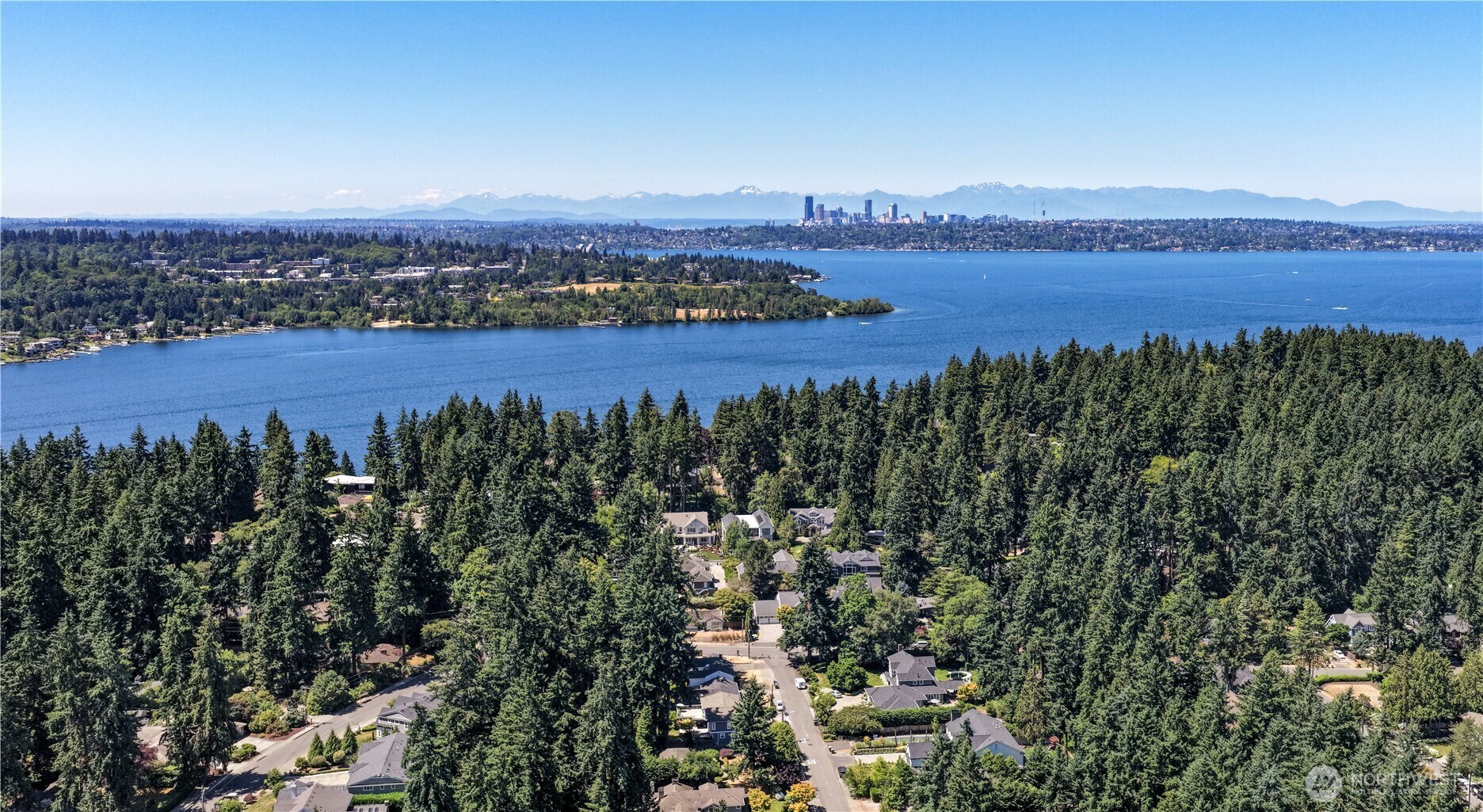 10425 SE 22nd Street  Bellevue WA 98004 photo