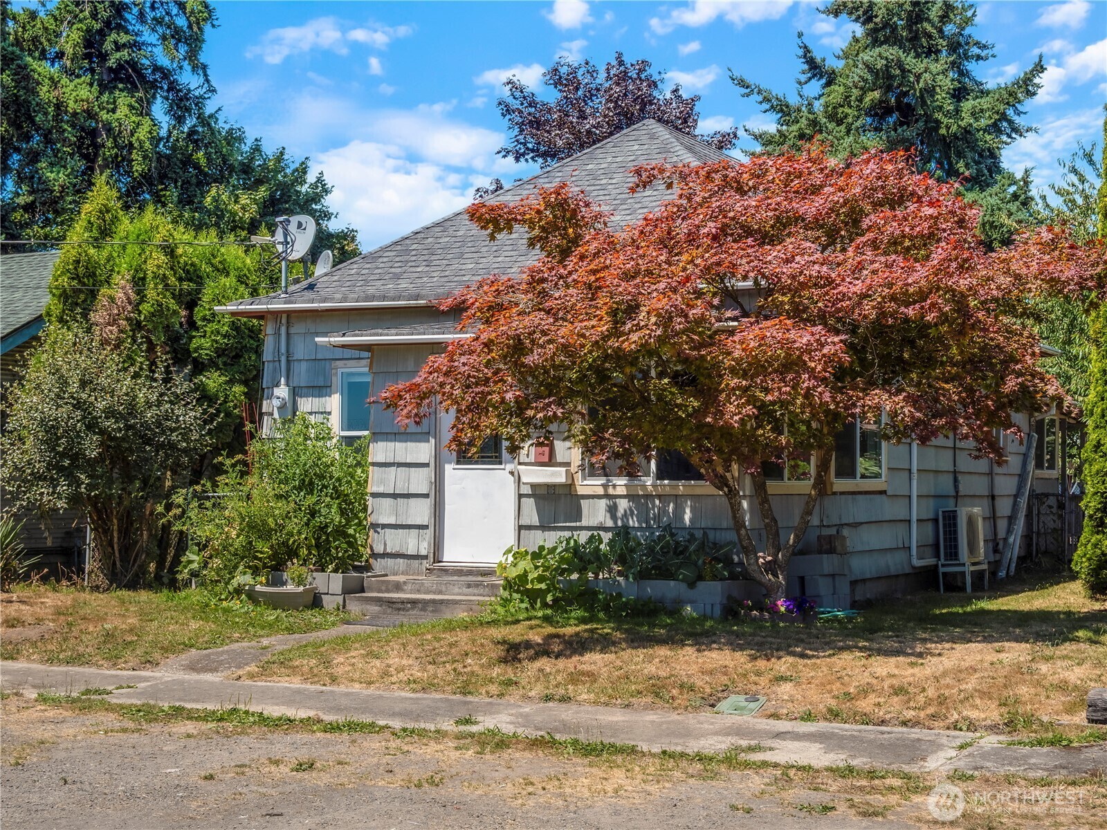 Property Photo: 354 SW 10th Street WA 98532