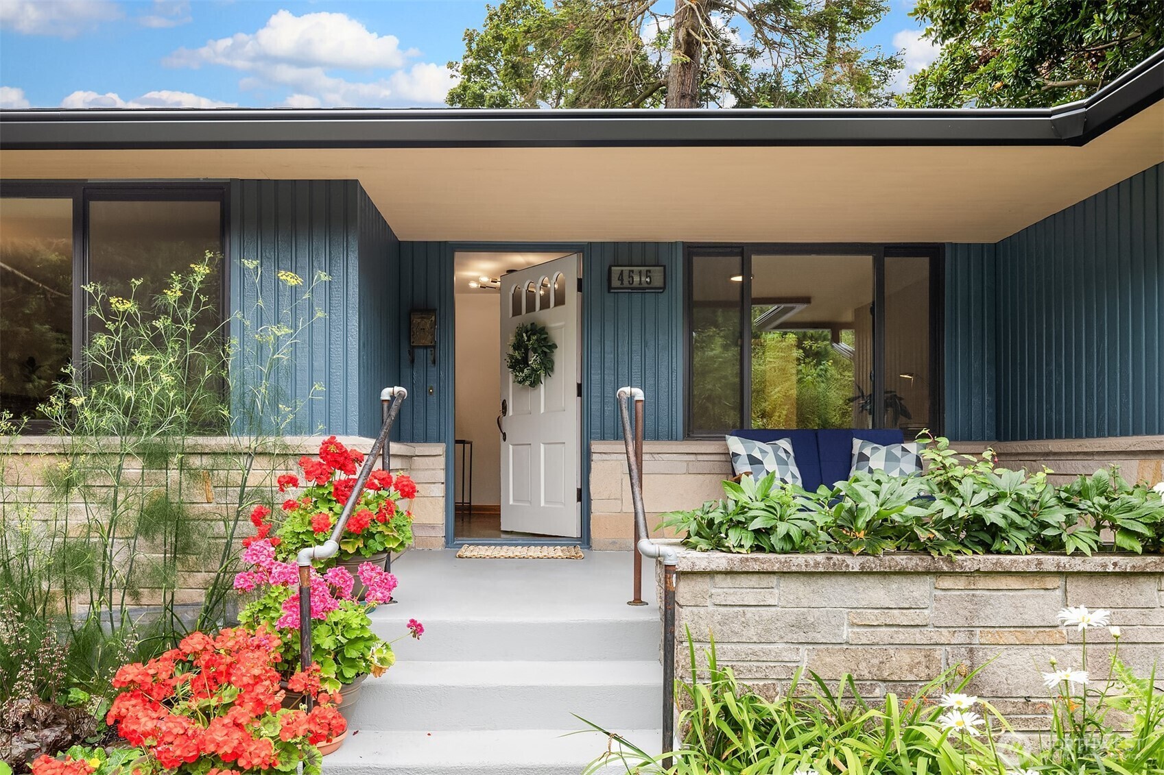 Property Photo:  4515 W Bertona Street  WA 98199 