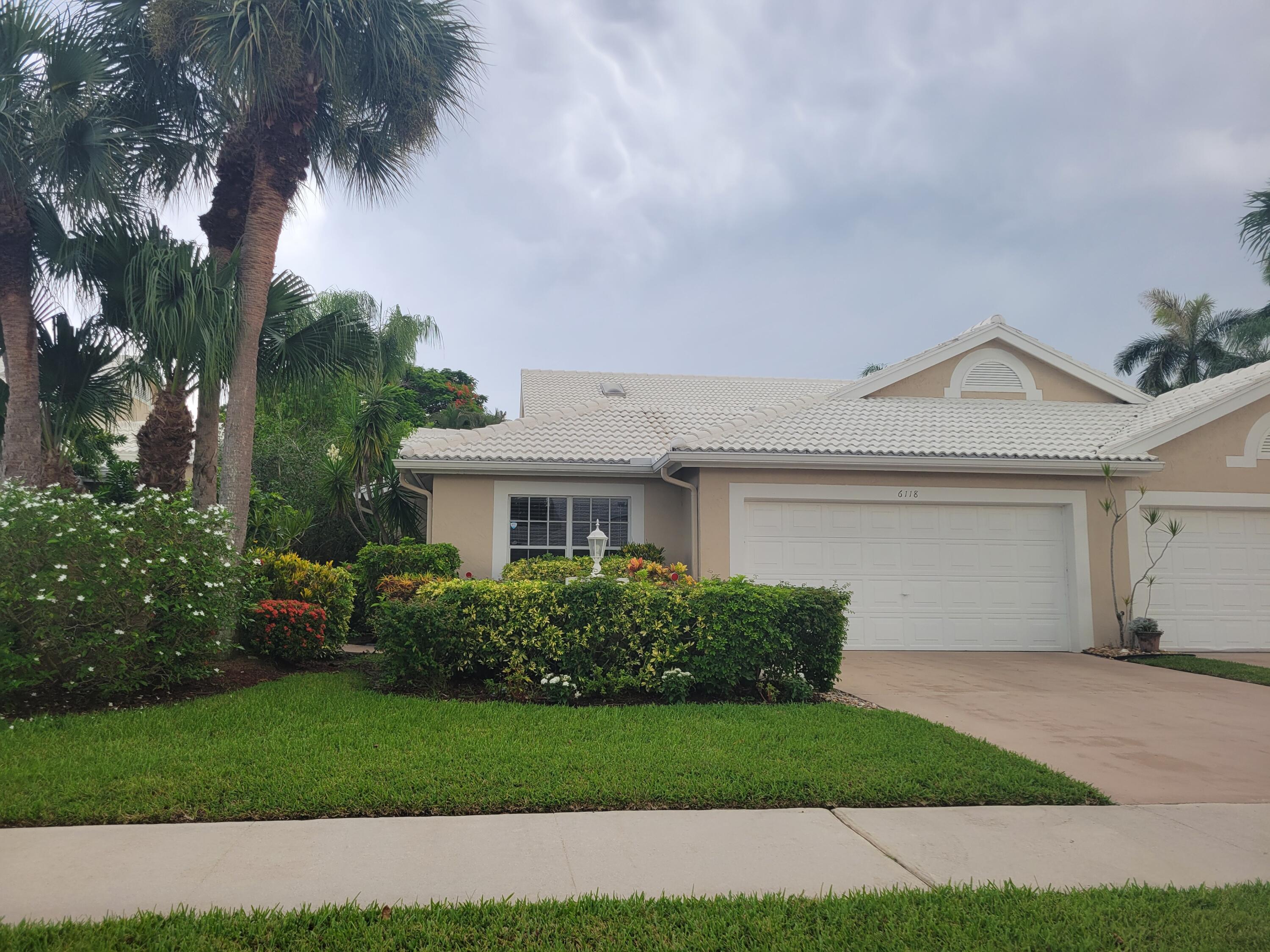 Property Photo: 6118 Greenspointe Drive FL 33437