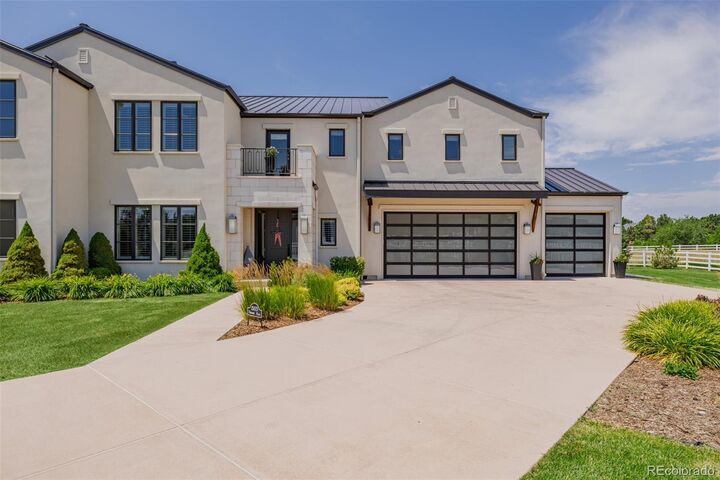 Property Photo:  15075 E Pinewood Place  CO 80016