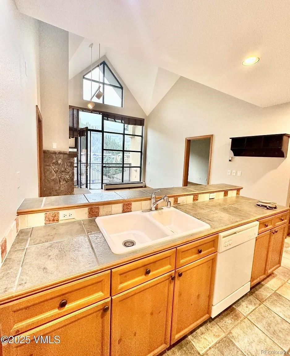 Property Photo:  240 Chapel Place 309  CO 81620 