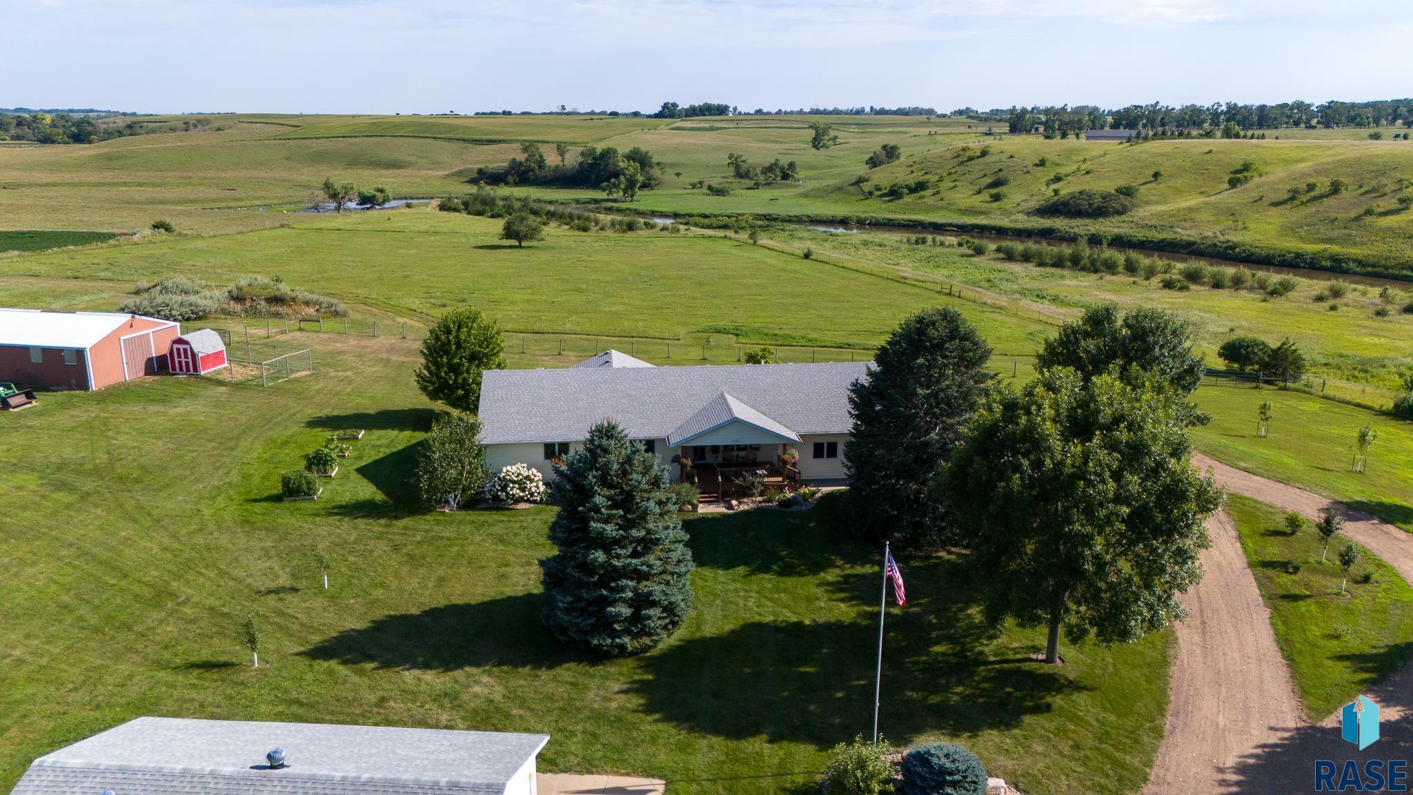Property Photo: 46493 258th St SD 57033