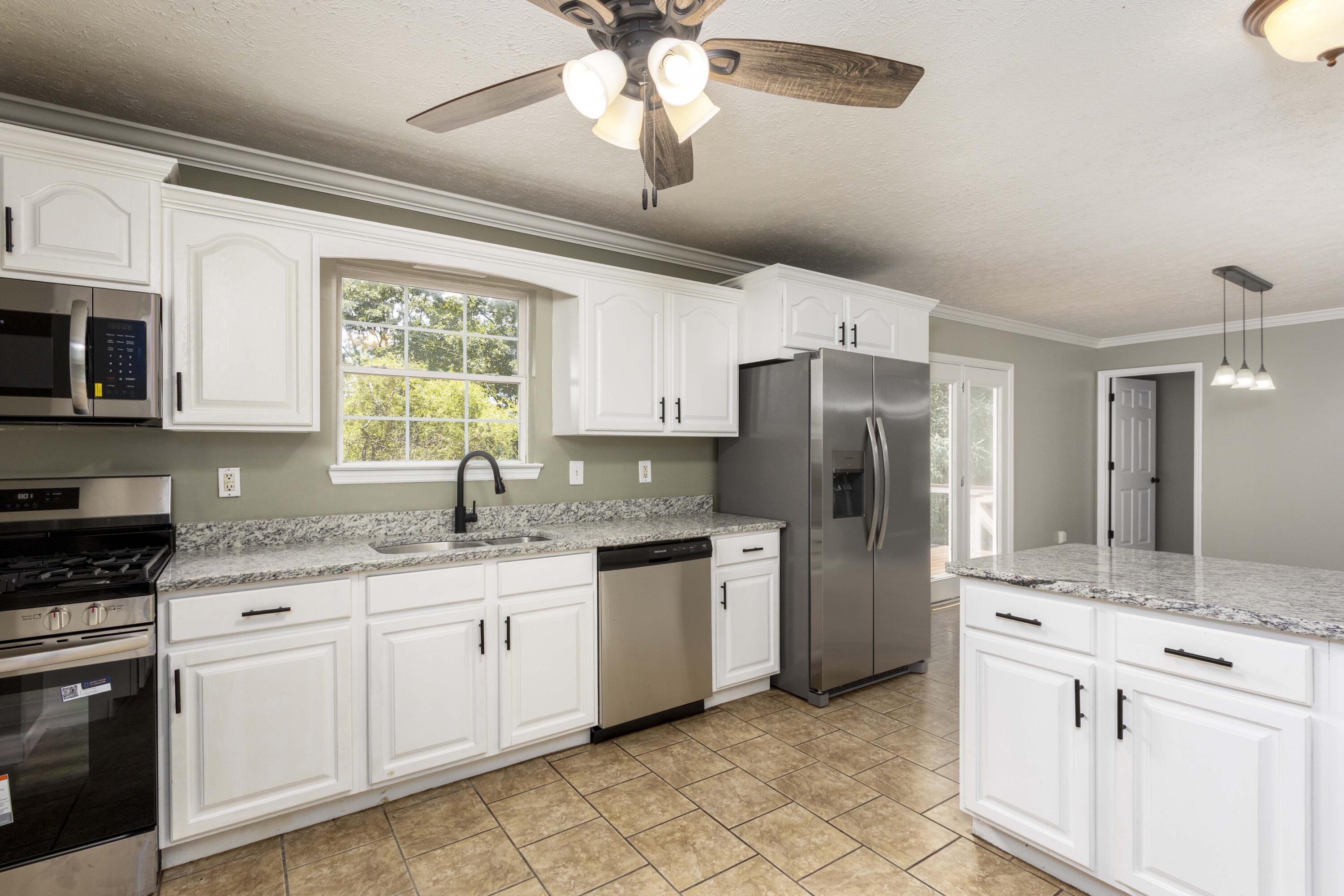 Property Photo: 266 Pine Hill Drive TN 37321