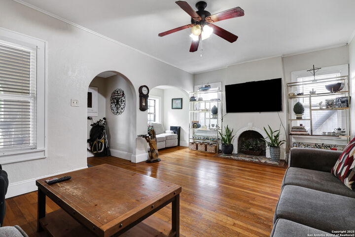 Property Photo:  1619 W. Kings Hwy  TX 78201 